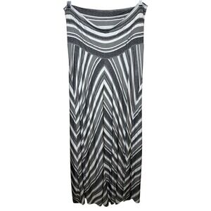 Motherhood Maternity Gray and White Maxi Skirt